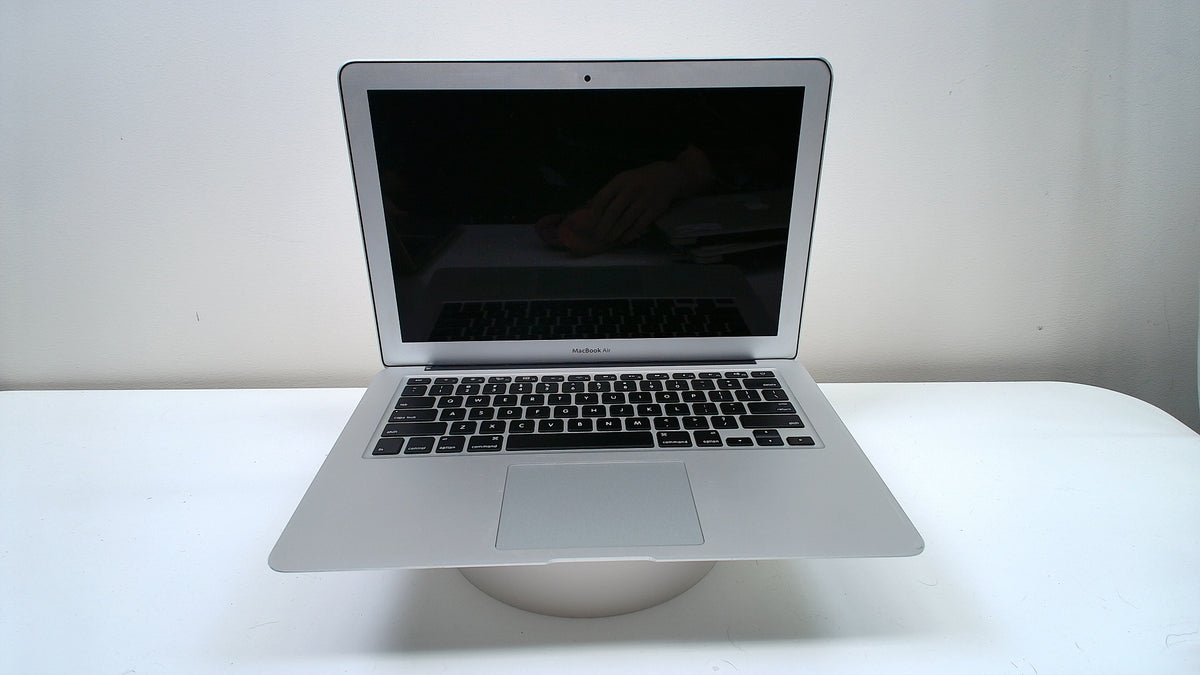 MACBOOK AIR (13-INCH, 2017) (Read Description)