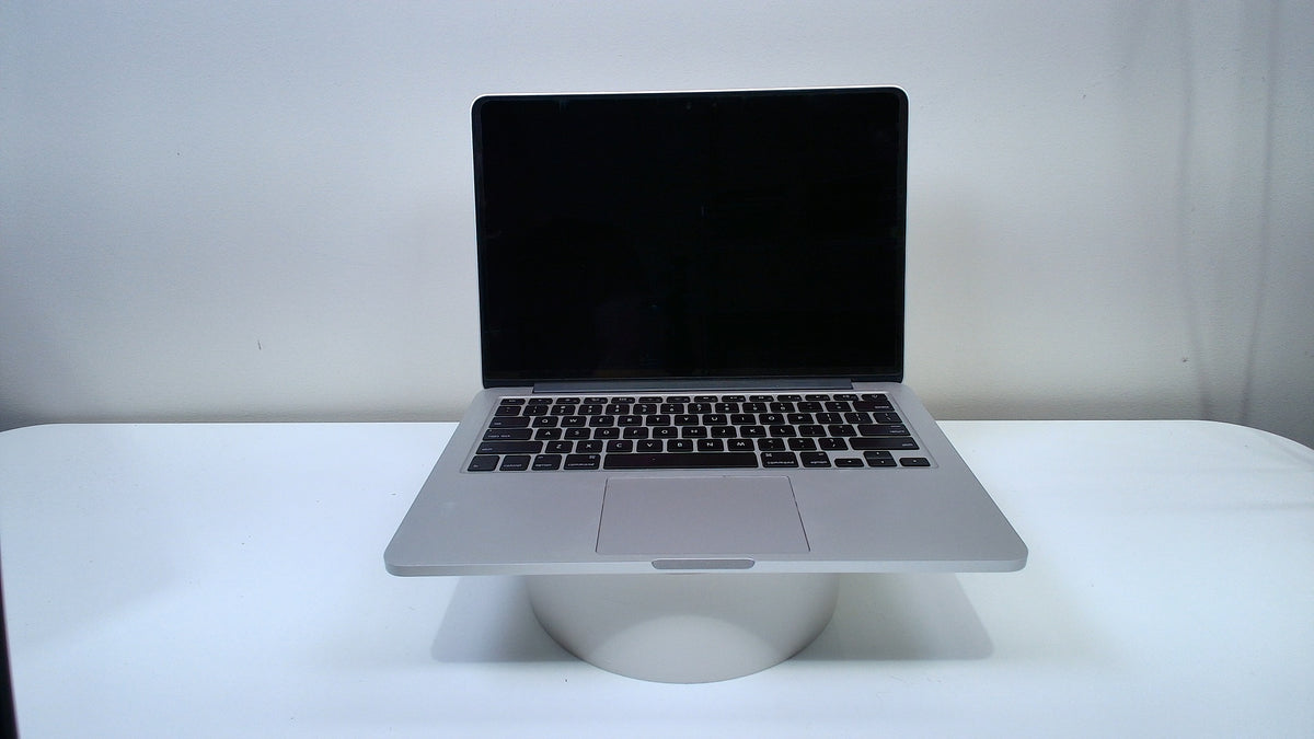 MacBook Pro (Retina, 13-inch, Early 2015) (Read Description)