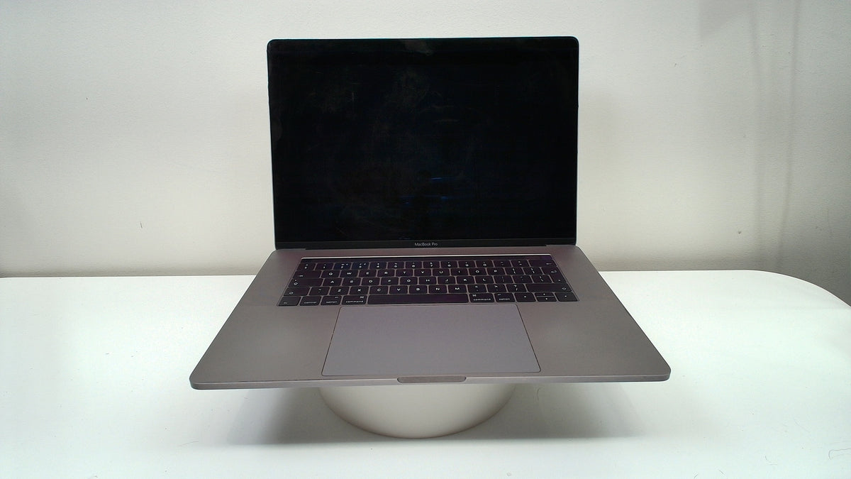 MacBook Pro 15 inch 2016 (Touchbar) (Read Description)