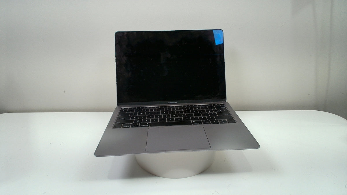 MacBook Air 13 inch retina 2019 (Read Description)