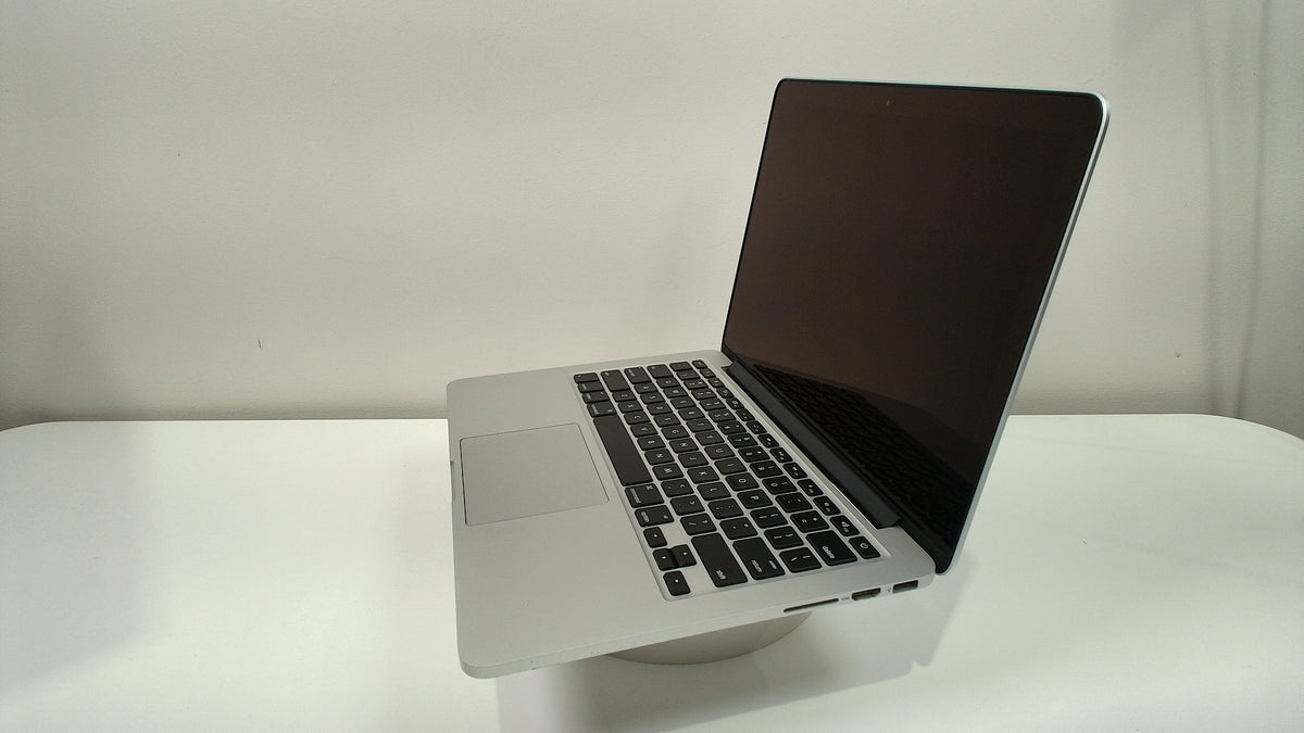 MacBook Pro 13 inch retina 2015 Silver (Read Description)