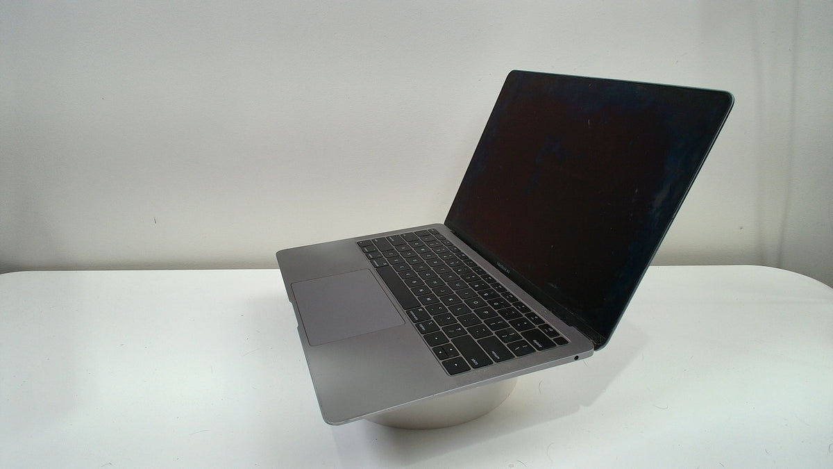 MacBook Air 13 inch retina 2019 (Read Description)