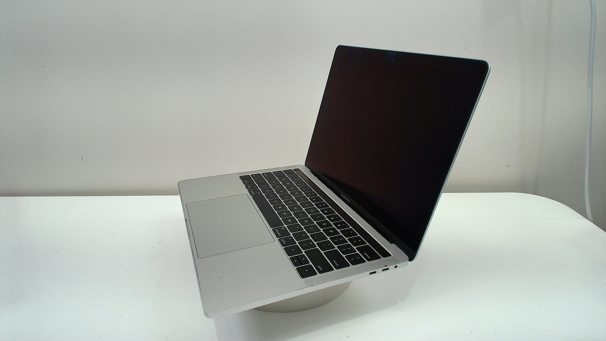MacBook Pro (13-inch, 2016, 4 TBT3) (Read Description)