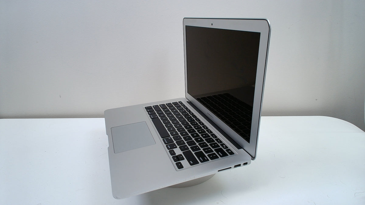 MACBOOK AIR (13-INCH, 2017) (Read Description)