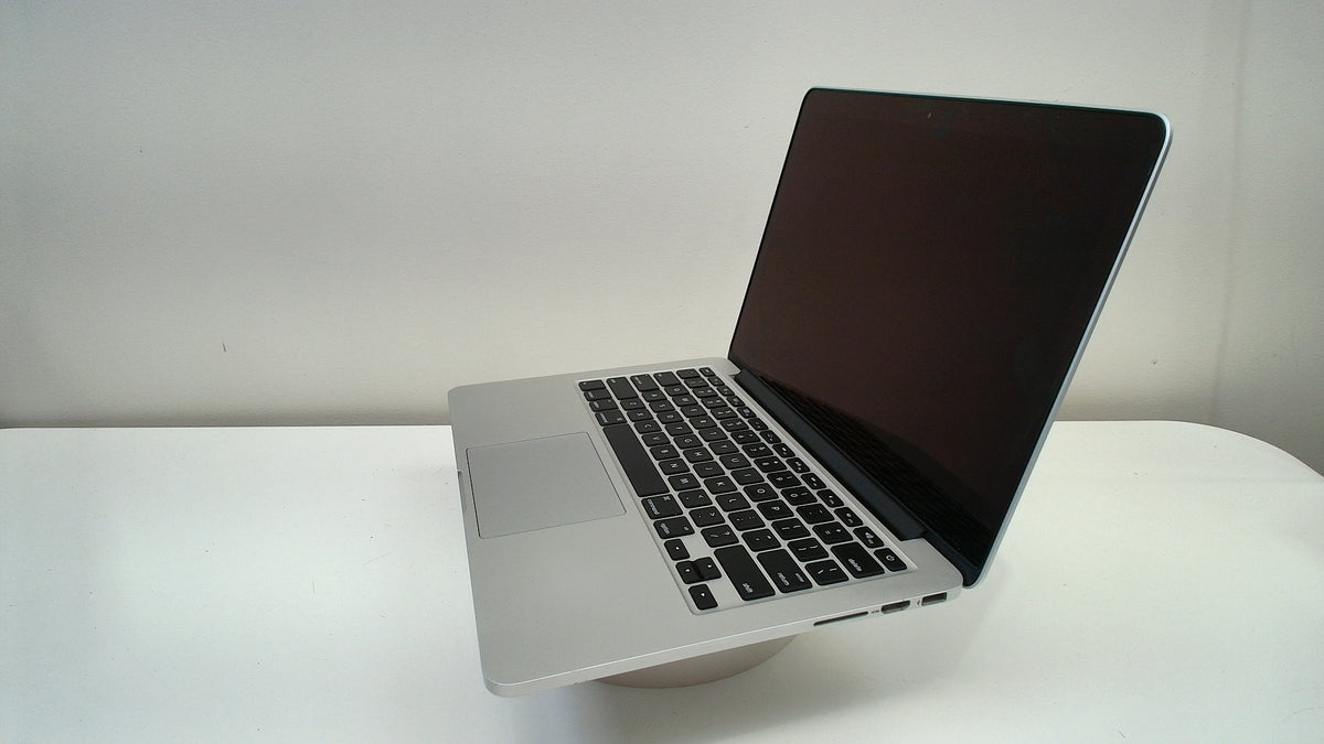 MacBook Pro (Retina, 13-inch, Early 2015) (Read Description)