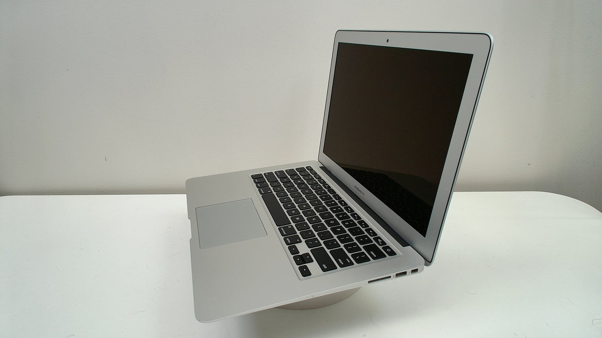 MacBook Air 13 inch 2017 (Read Description)