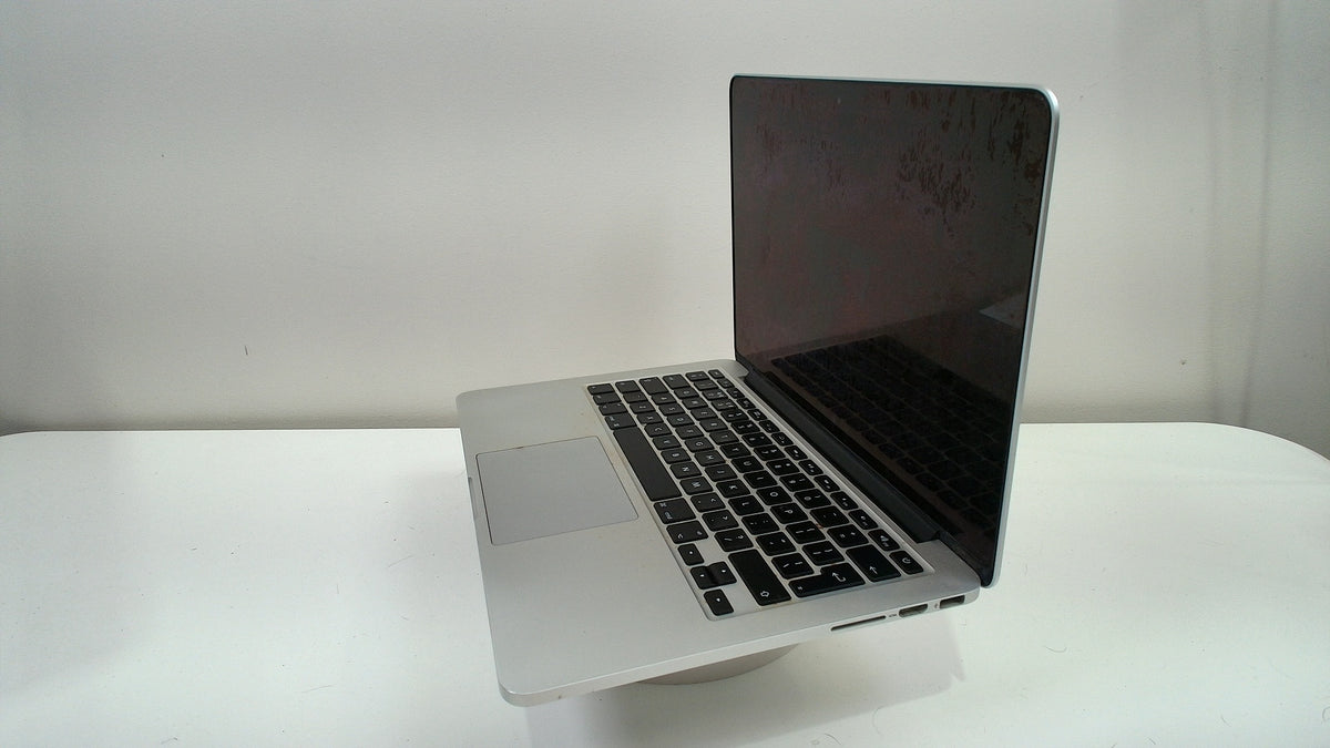 MacBook Pro 13 inch retina 2015 silver (Read Description)