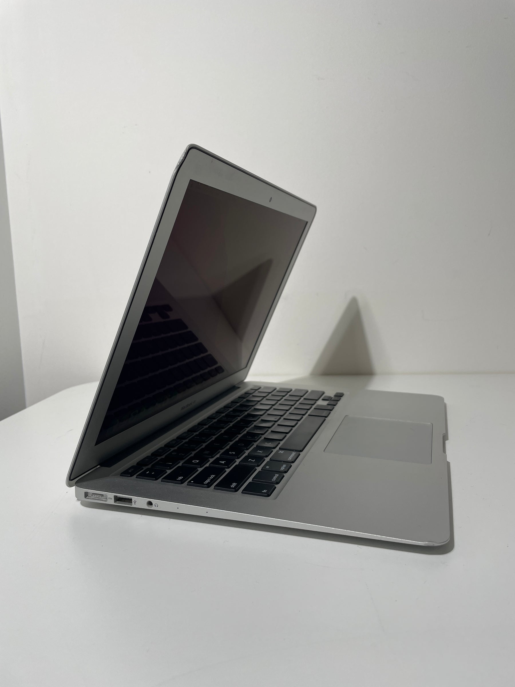 Macbook Air 13-inch - 2015 - i5 - 128GB- Silver (Bargains)