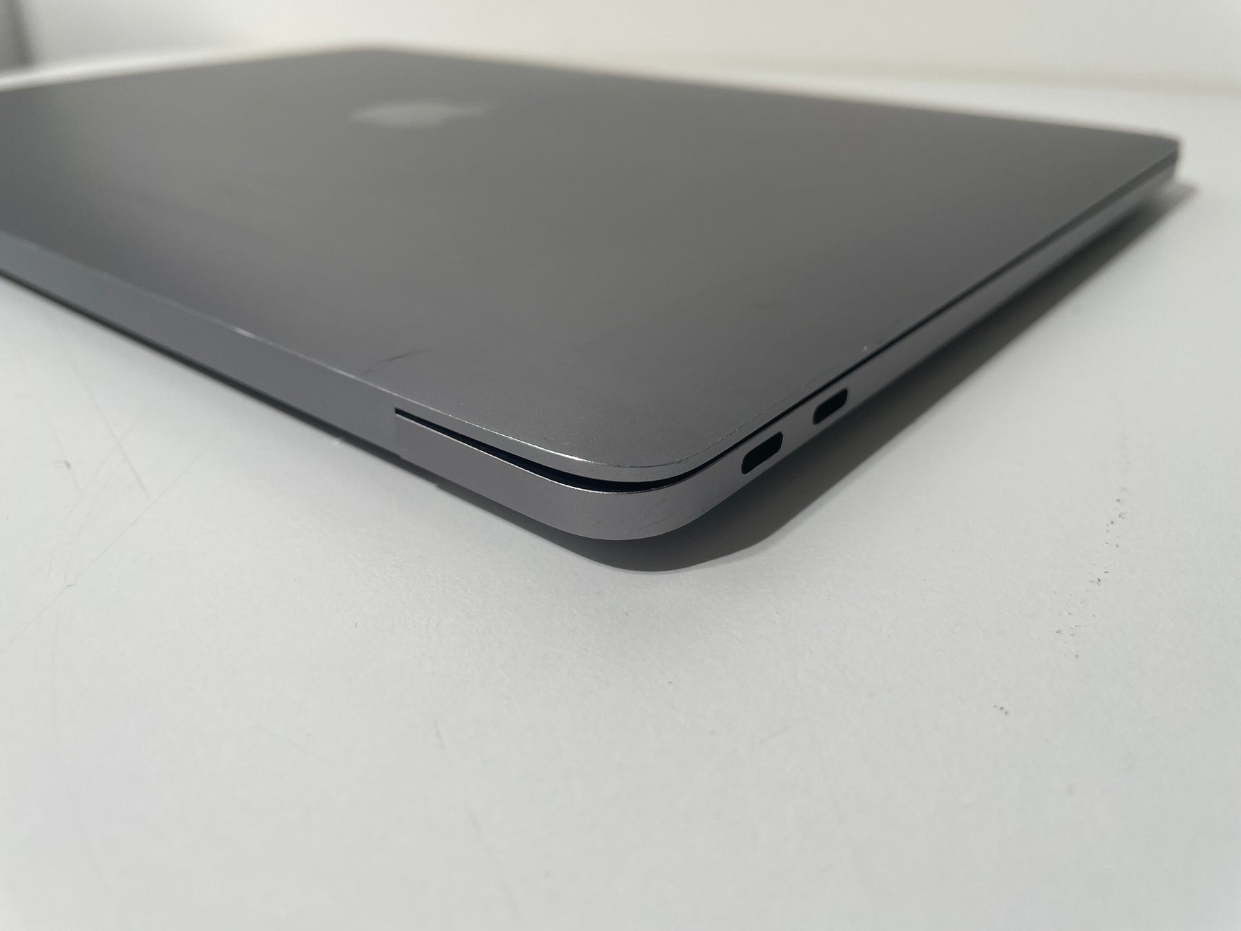 Macbook Pro 13-inch - 2017 - i5 - Space Grey (Bargains)