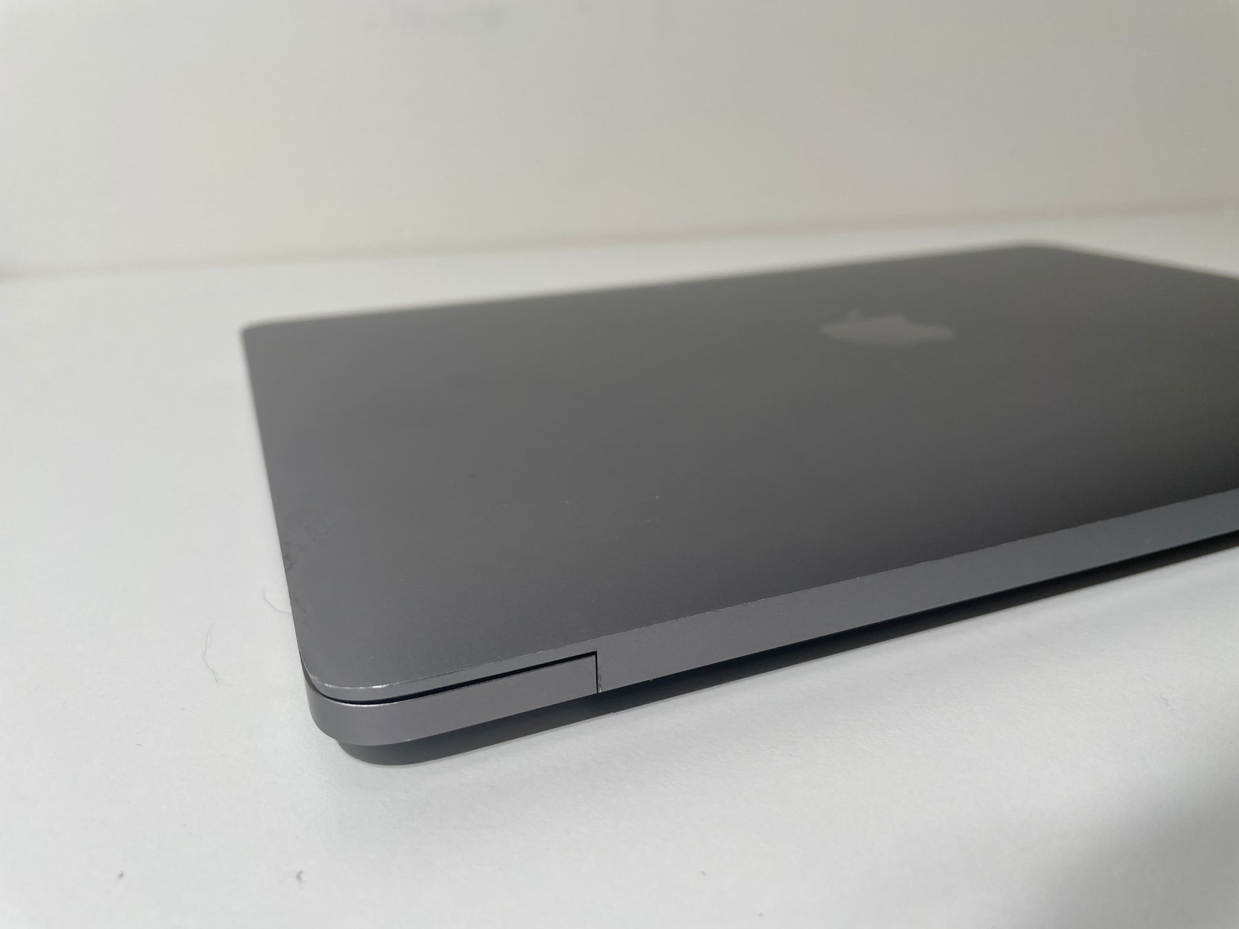 Macbook Pro 13-inch - 2017 - i5 - Space Grey (Bargains)