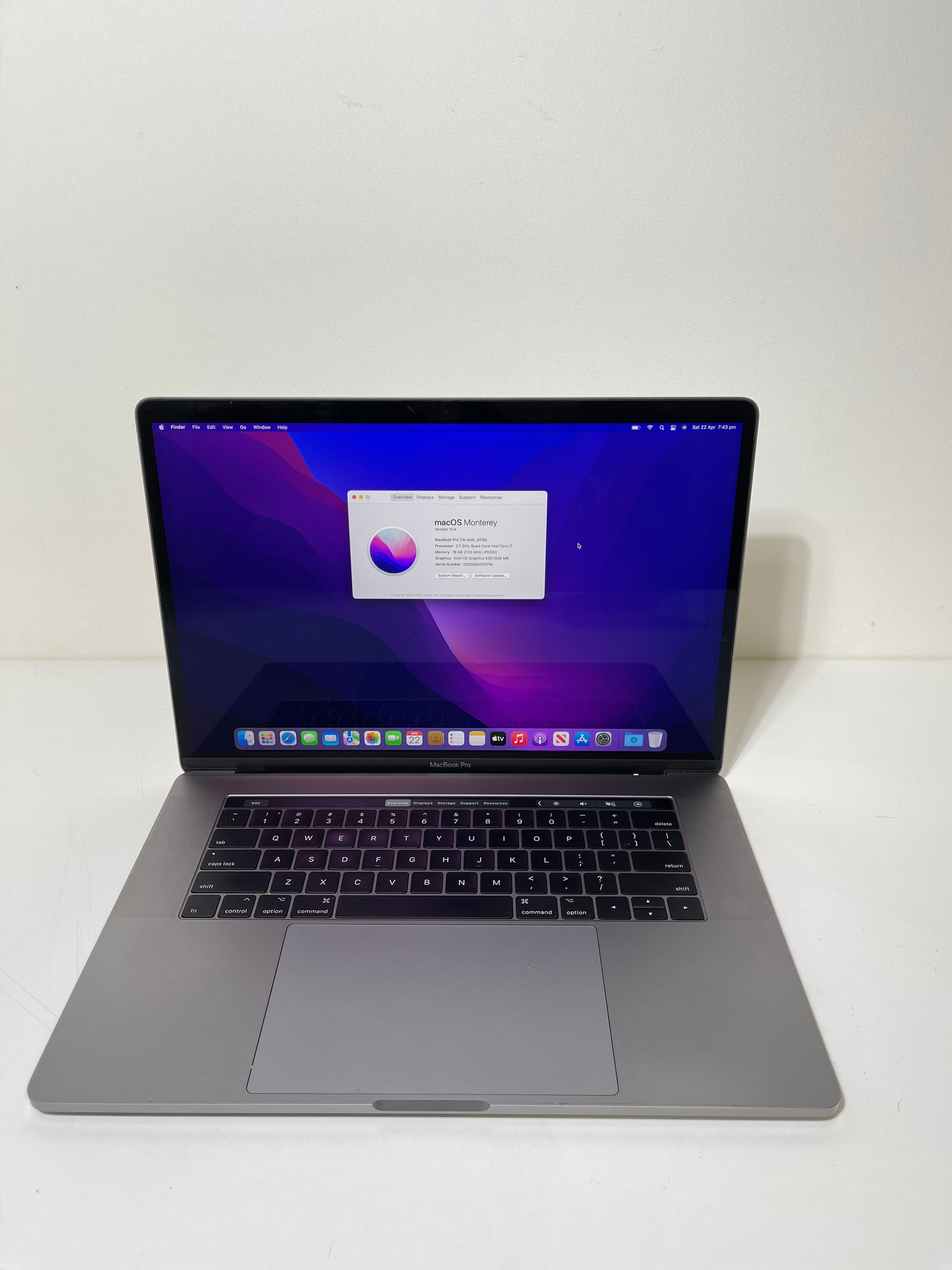 Macbook Pro 15-inch Touchbar - 2016 - i7 - 16GB - 512GB SSD - Space Grey (Bargains)