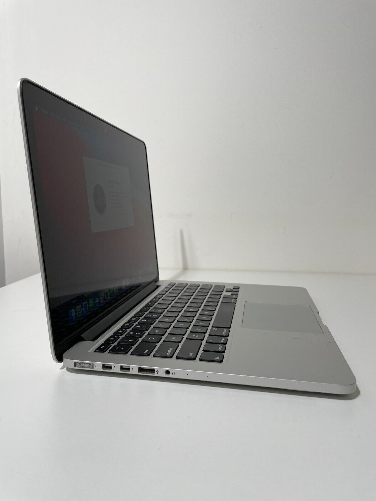 Macbook Pro 13-inch - 2013 - i5 - 128GB- Silver (Bargains)