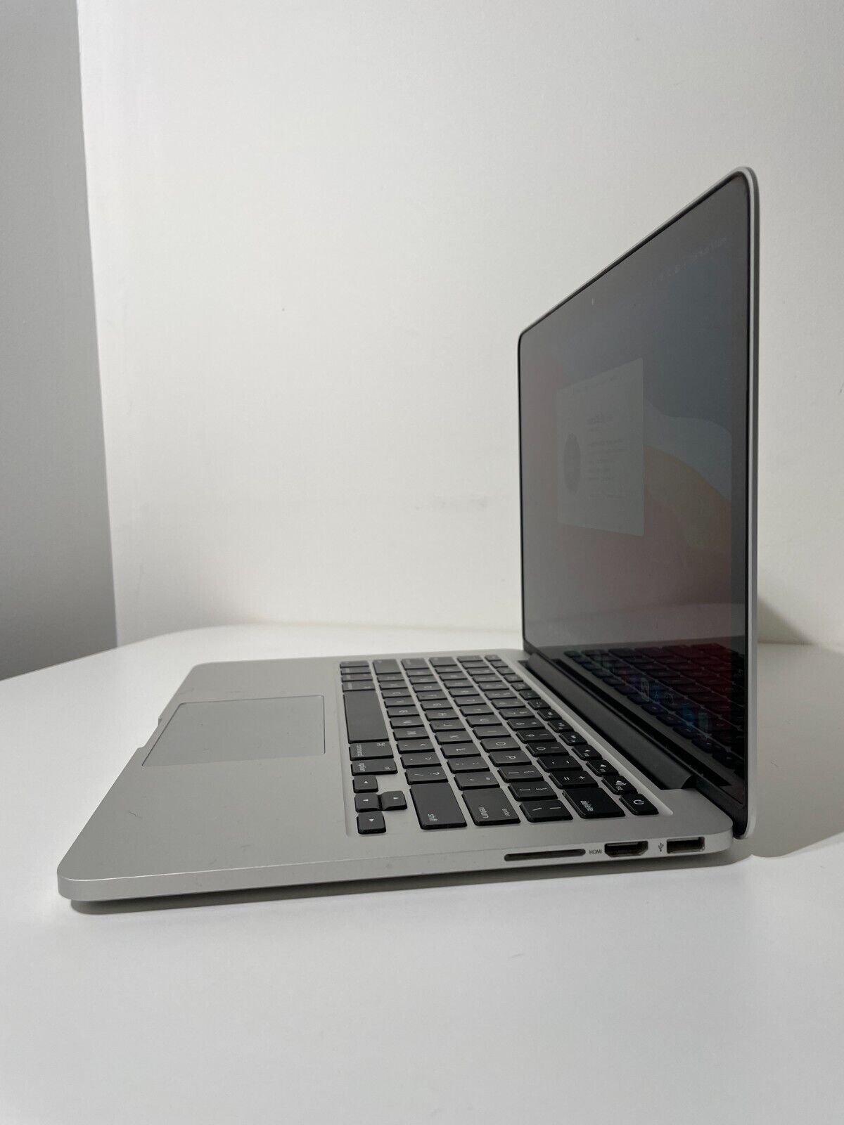 Macbook Pro 13-inch - 2013 - i5 - 128GB- Silver (Bargains)