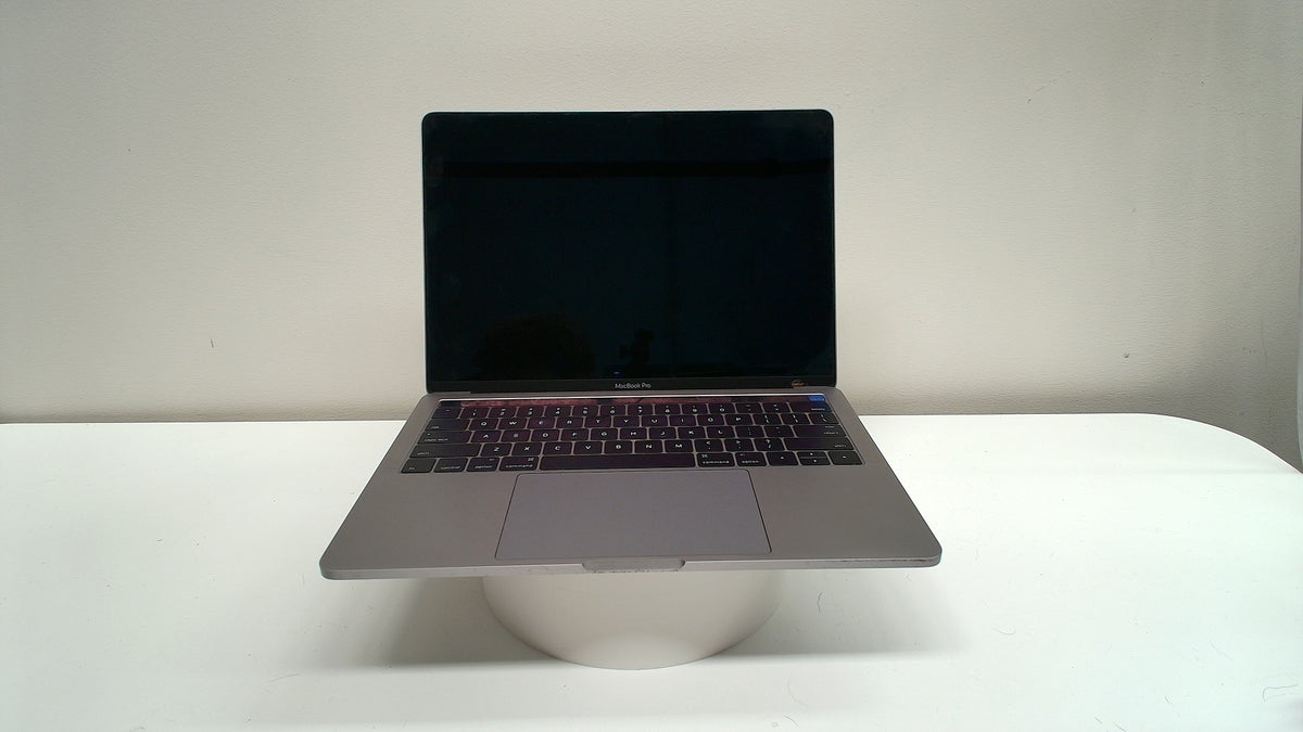 MacBook Pro (13-inch, 2016, 4 TBT3)‎ (Read Description)