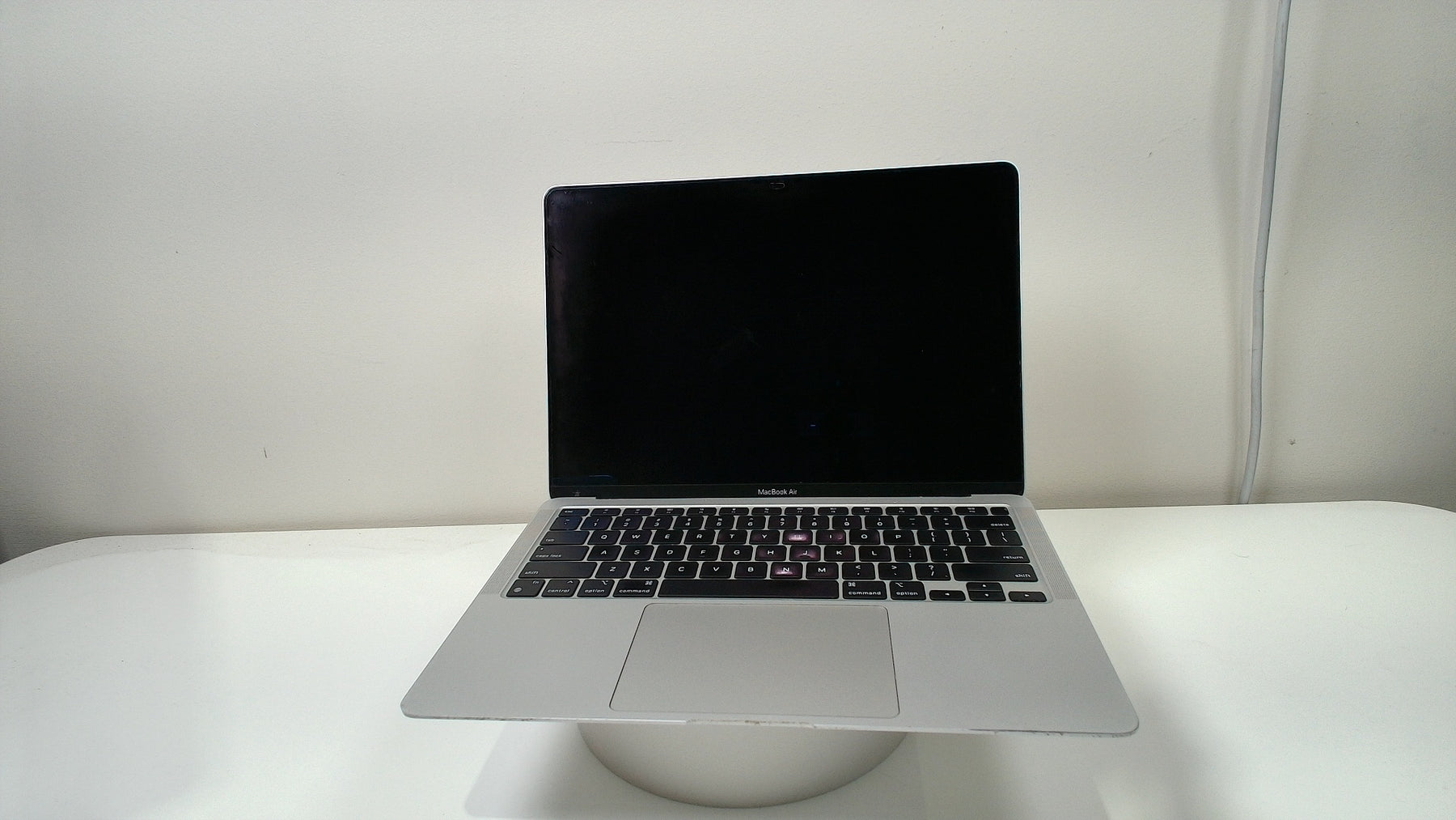 MacBook Pro 13 inch Touchbar 2020 (M1) (Read Description)