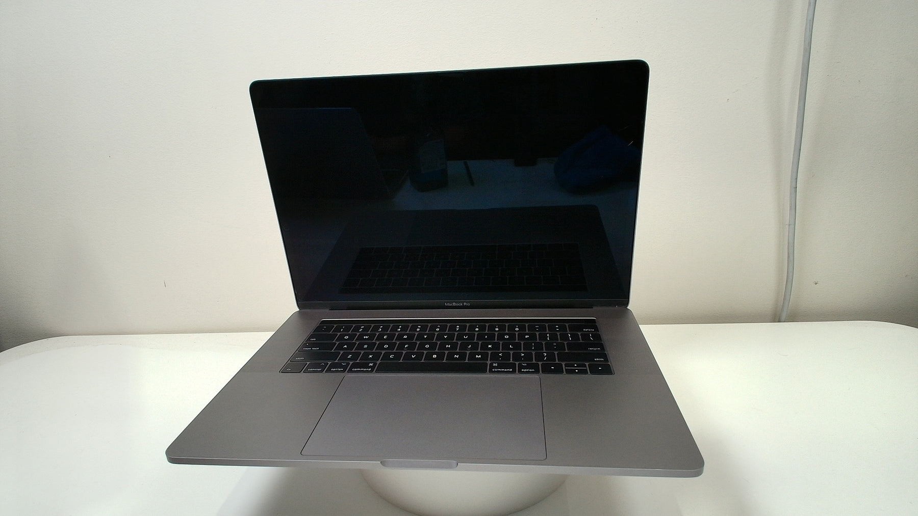 Mac Pro VIN,MacBook Pro (15-inch, 2017)‎ (Read Description)