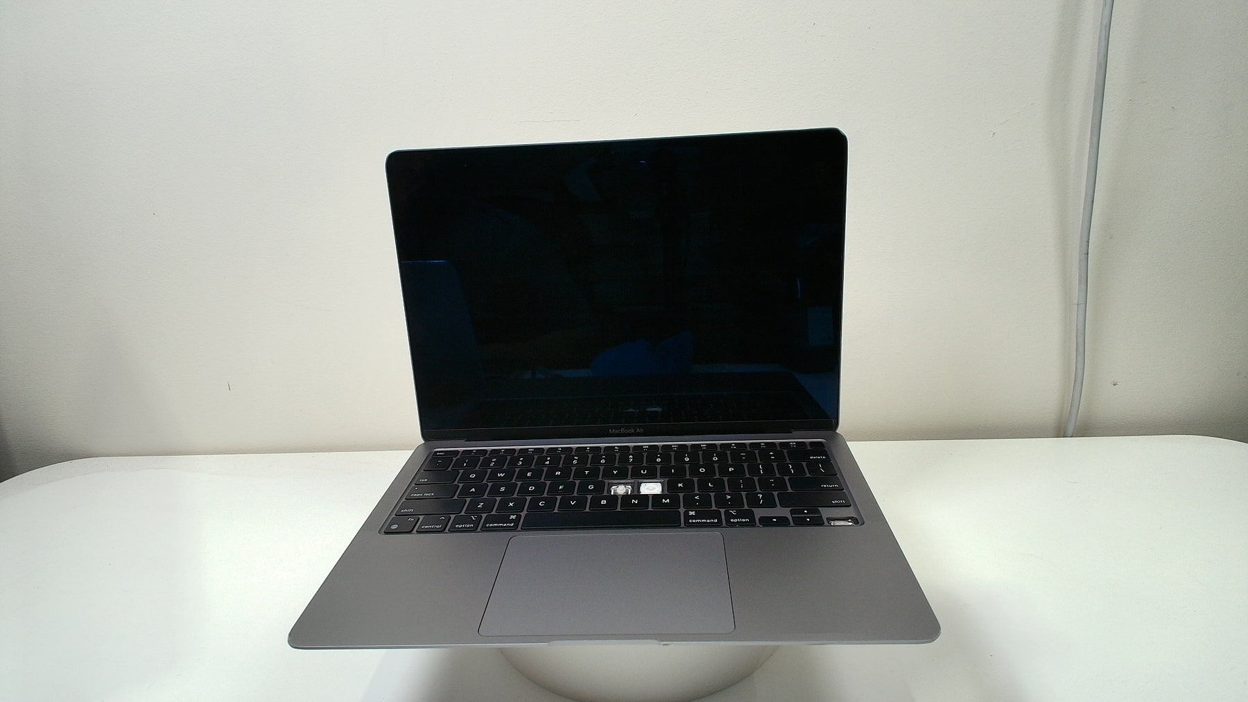 MacBook Air (M1,2020)‎ (Read Description)