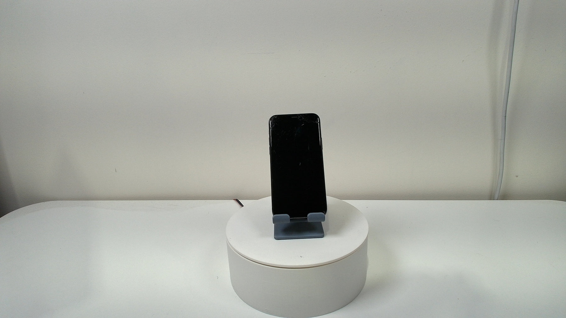 iPhone 11 Pro (Read Description)