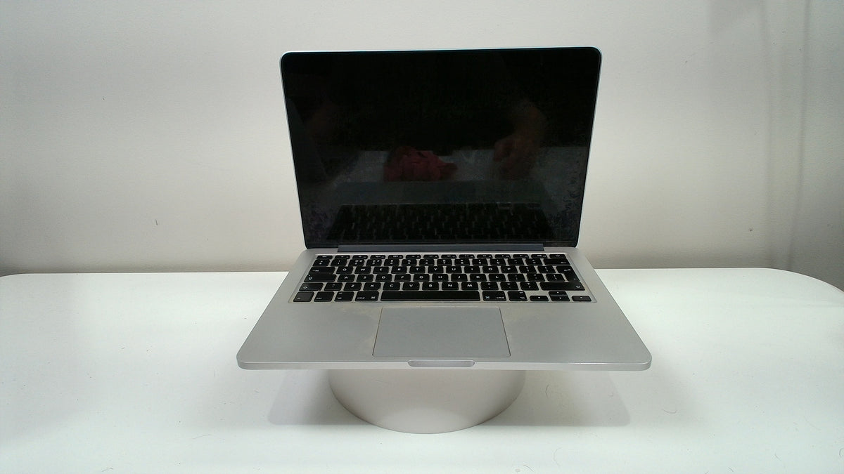 MacBook Pro 13 inch retina 2015 silver  (Read Description)