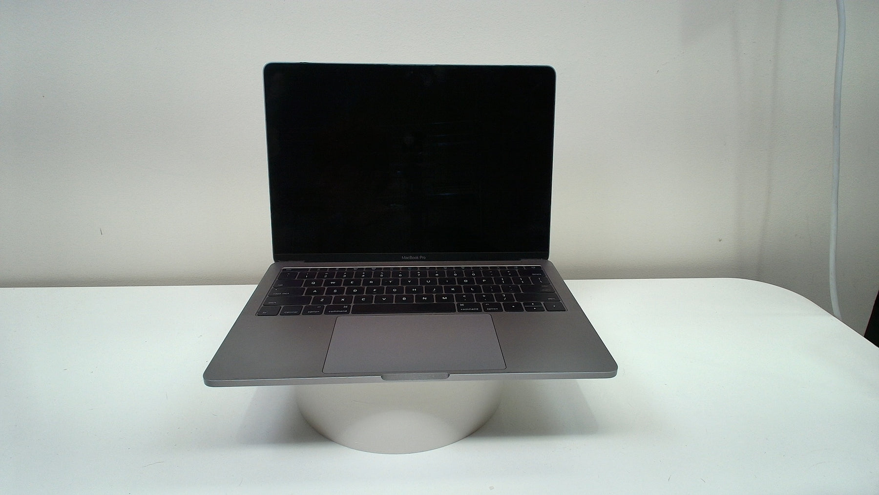 MacBook Pro (13-inch, 2016) Non-Touchbar  (Read Description)
