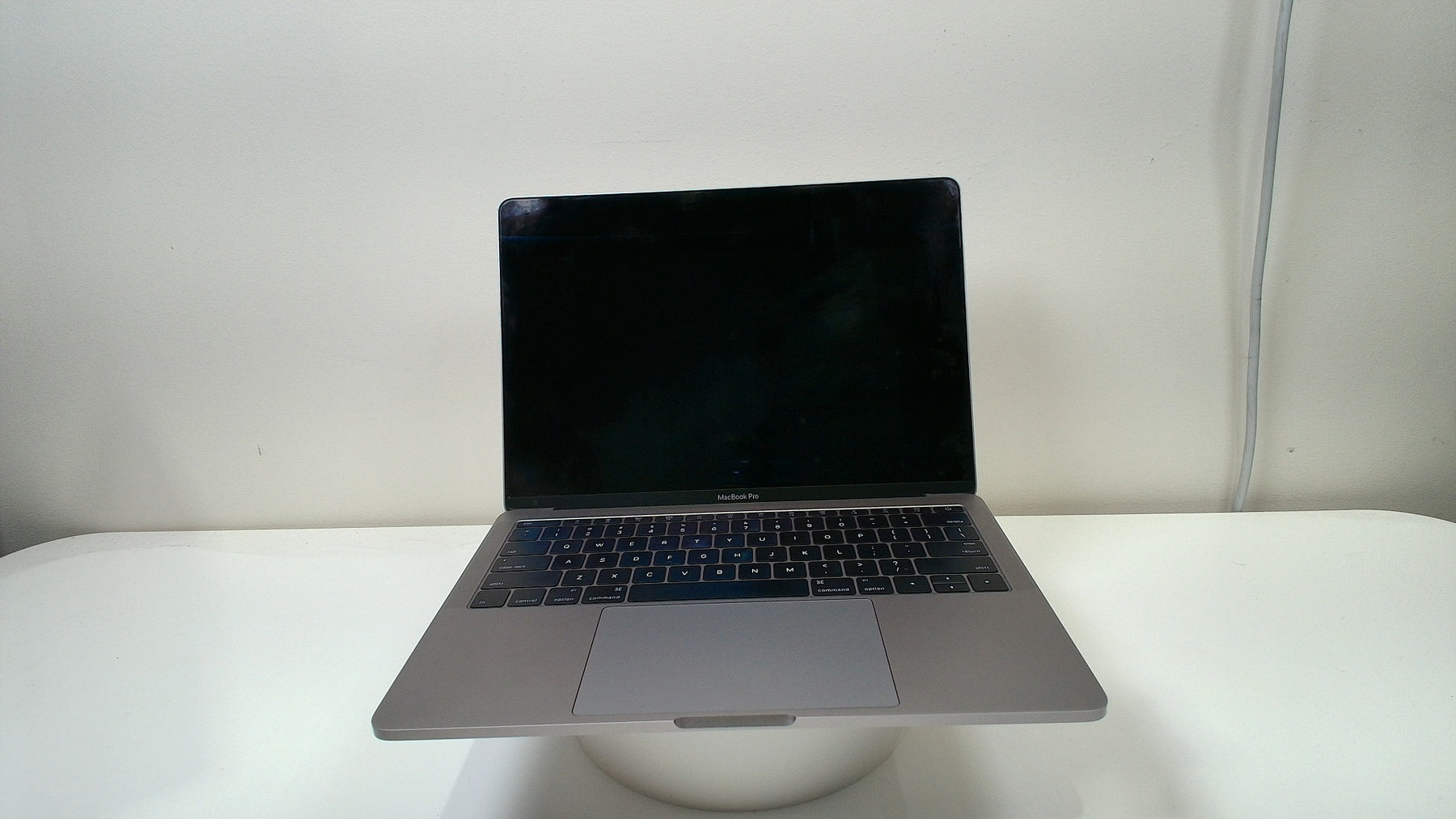 MacBook Pro 13 inch 2016 (Non Touchbar) (Read Description)