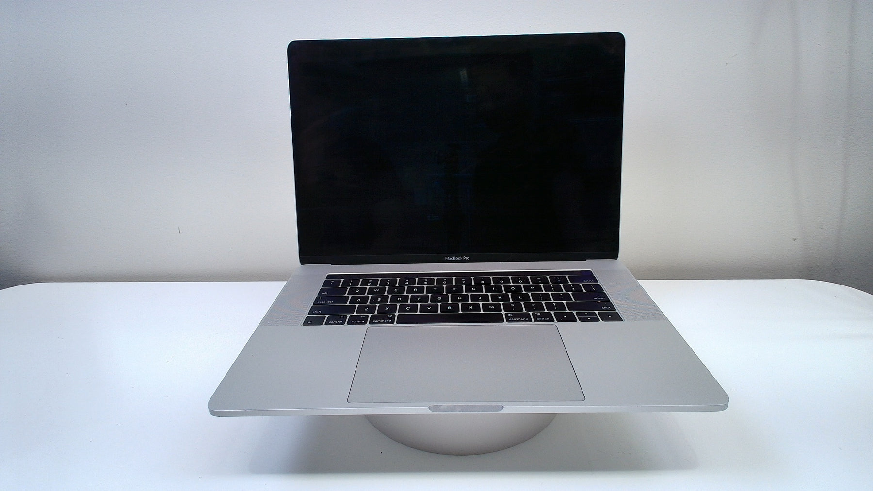 MacBook Pro (15-inch, 2017)‎ (Read Description)