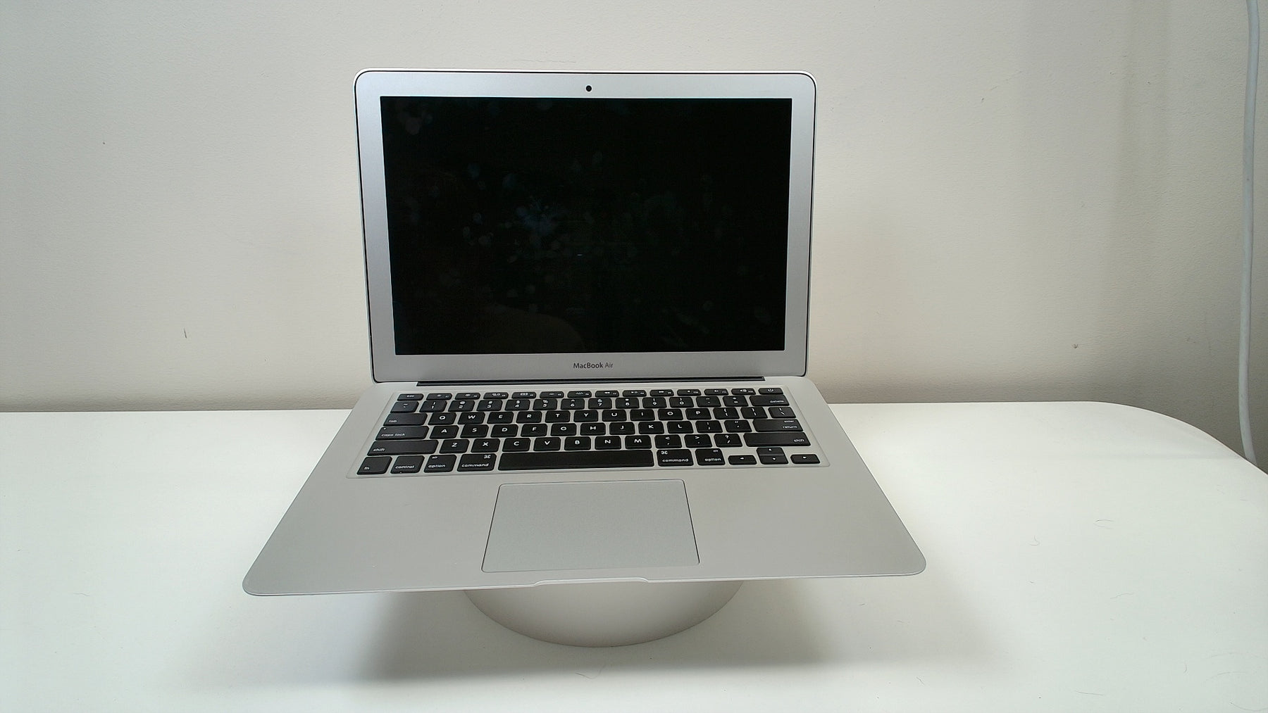 MacBook Air (13-inch, Early 2015)‎ (Read Description)