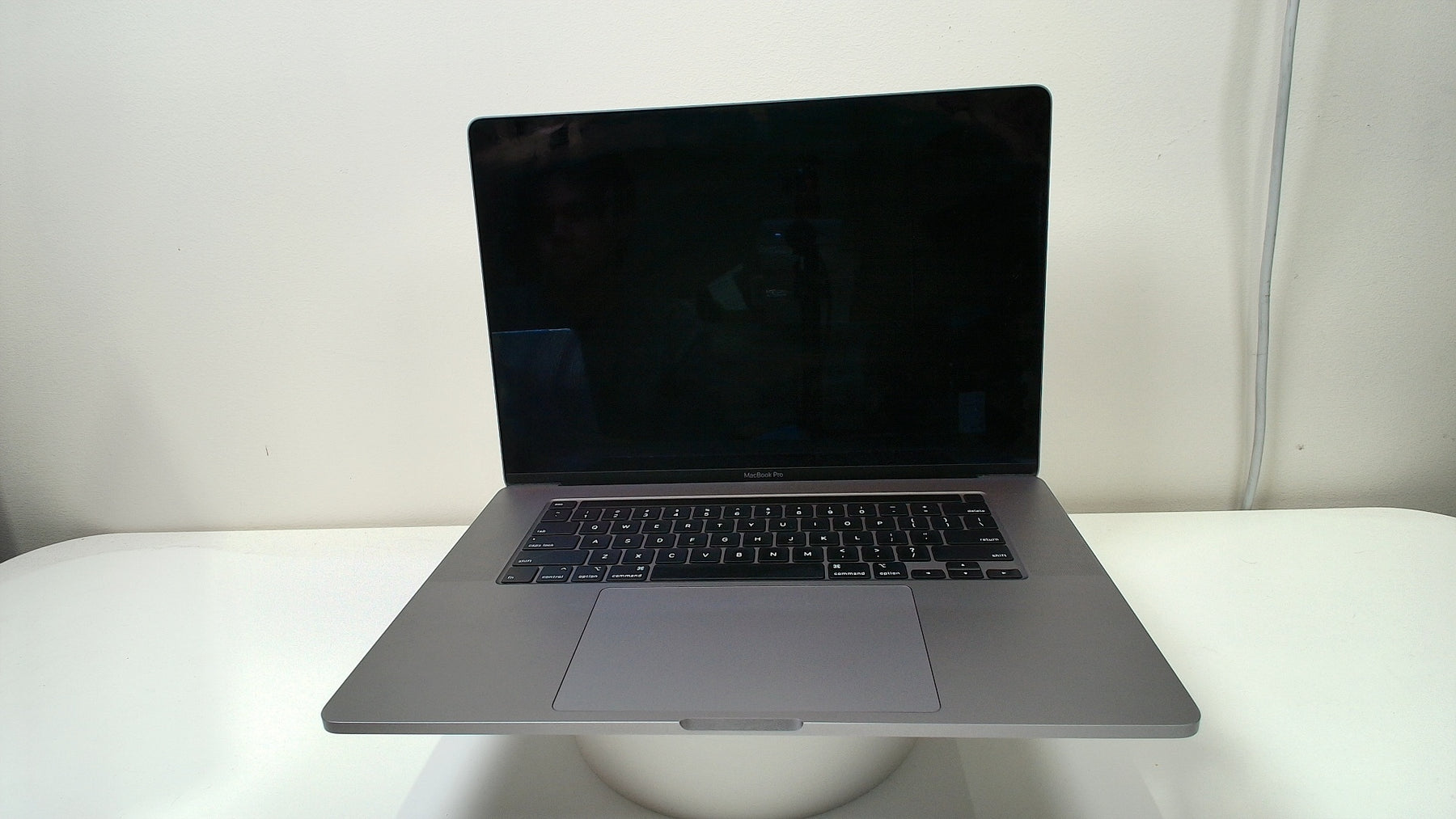 MacBook Pro (16-inch, 2019)‎ (Read Description)