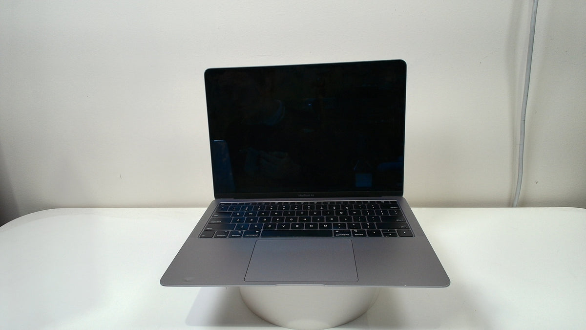 MacBook Air (Retina, 13-inch, 2019) (Read Description)