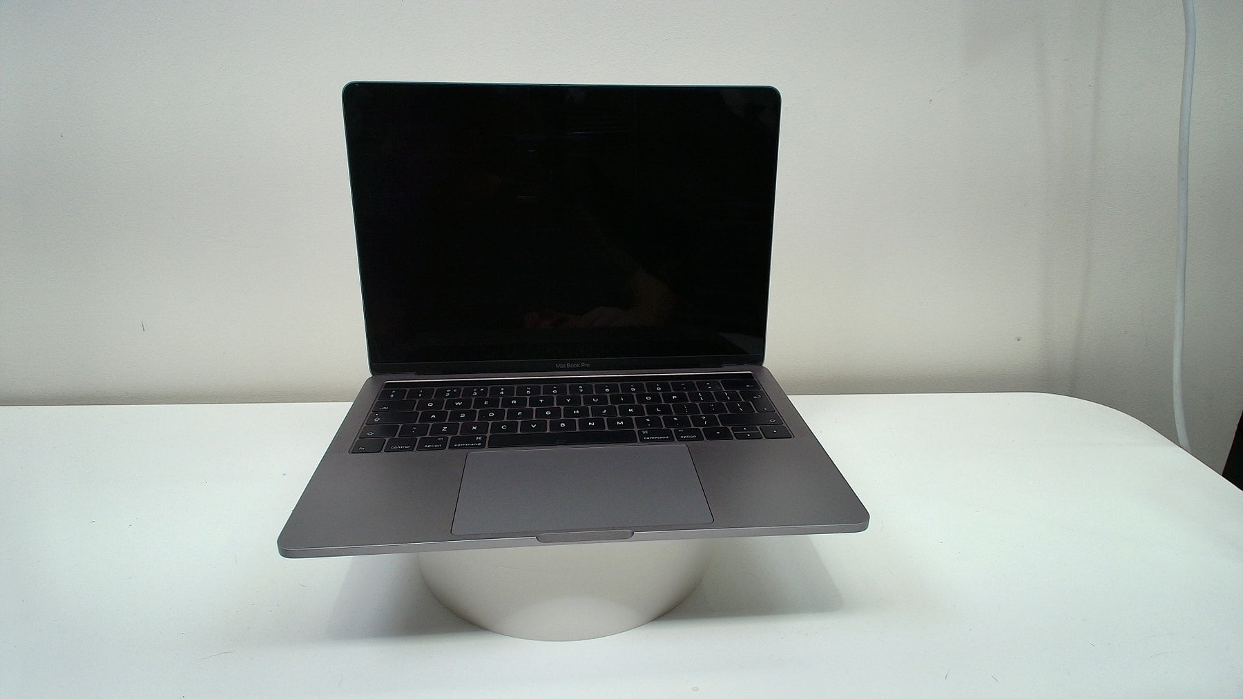 MacBook Pro (13-inch, 2016, 4 TBT3)‎ Touchbar Space Grey (Read Description)