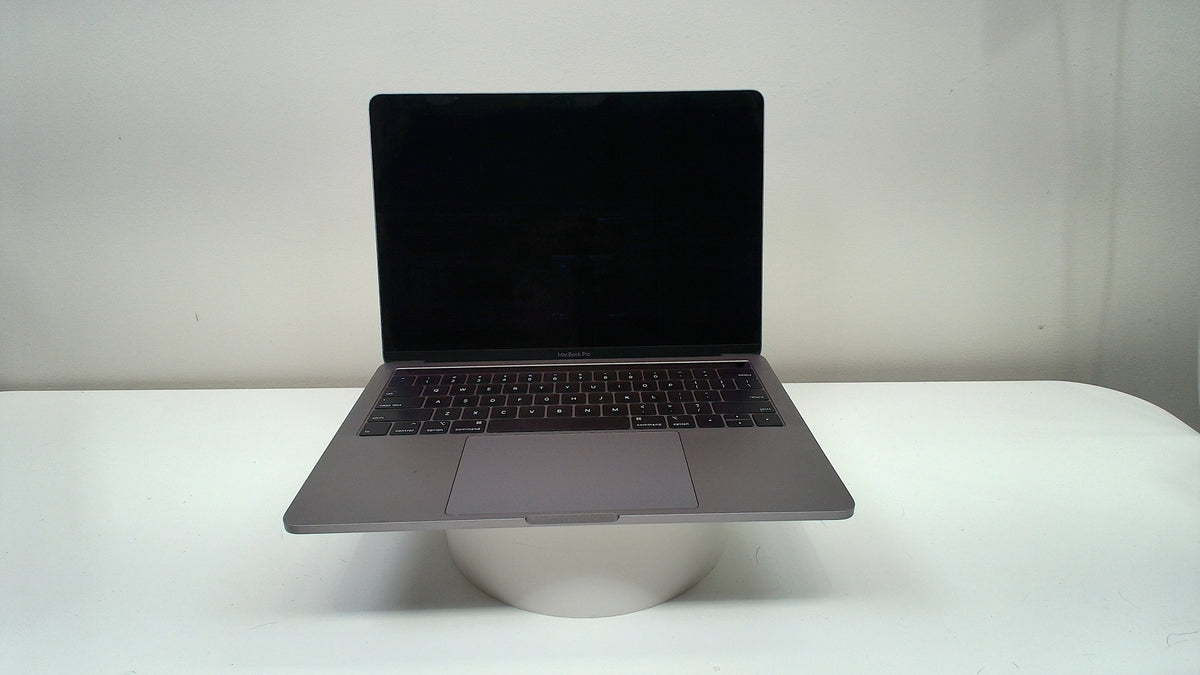 MacBook Pro (13-inch, 2018, Four Thunderbolt 3 Ports) (Read Description)