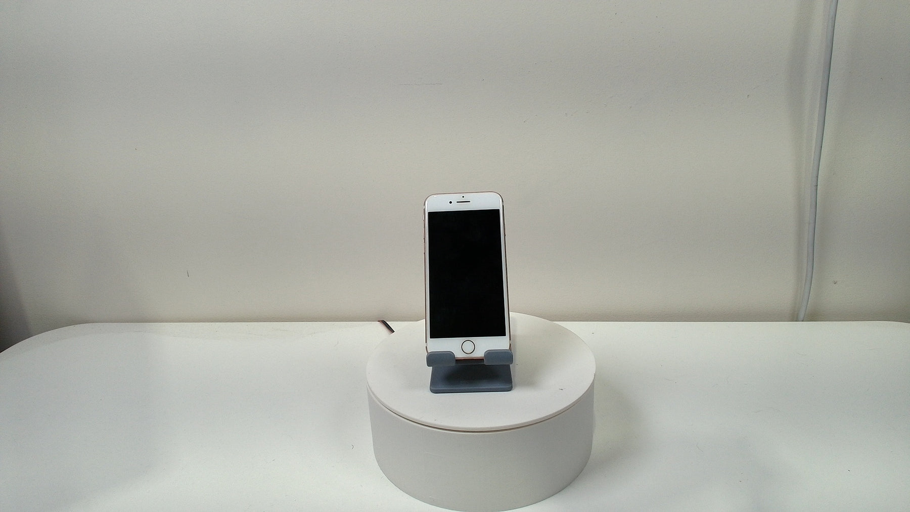 iPhone 7‎ (Read Description)