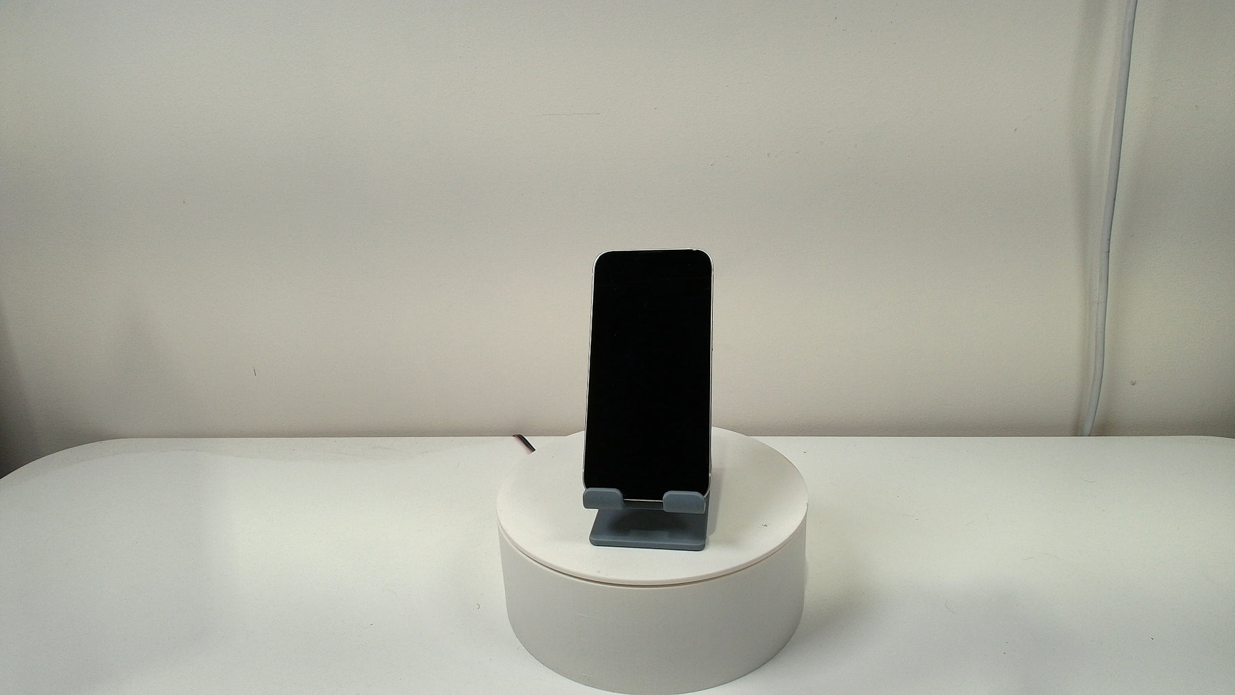 iPhone 13‎ (Read Description)