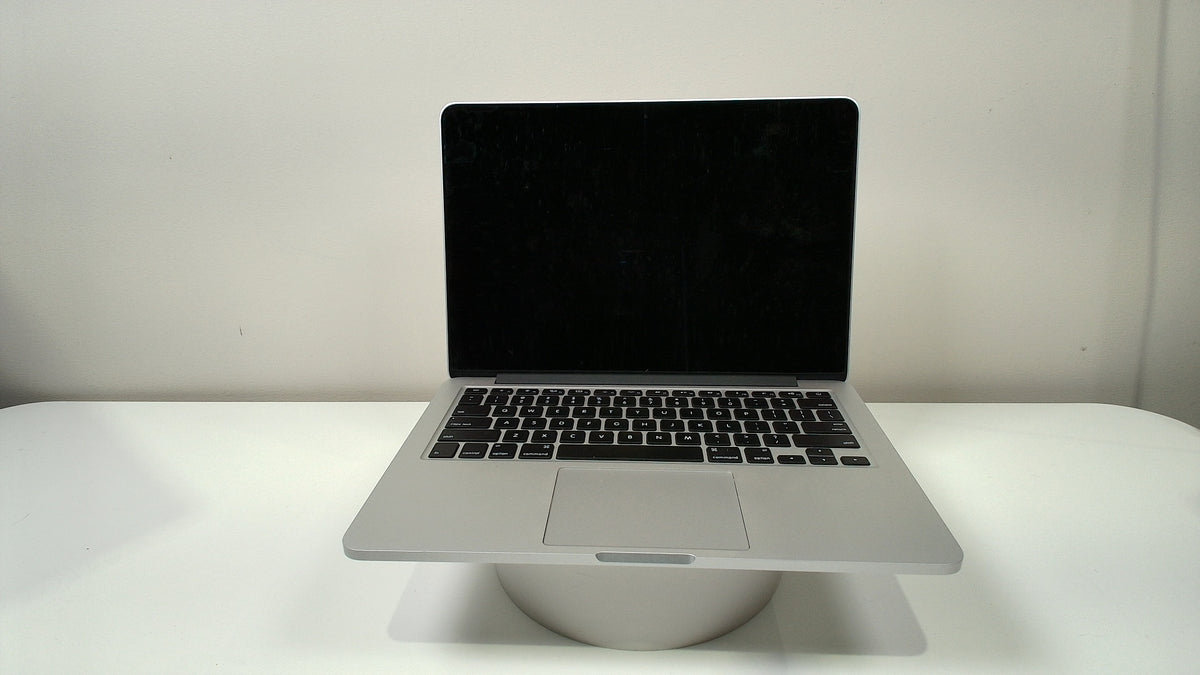 MacBook Pro 13 inch retina 2015 (Read Description)
