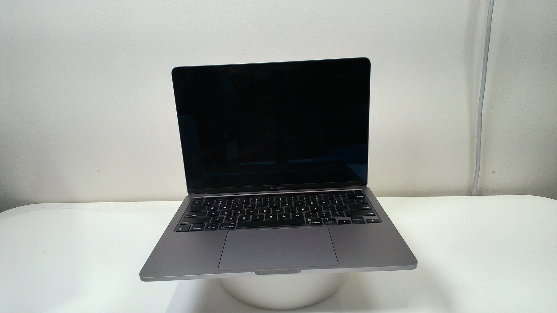 MacBook Pro (13-inch, M1, 2020, touchbar)‎ (Read Description)