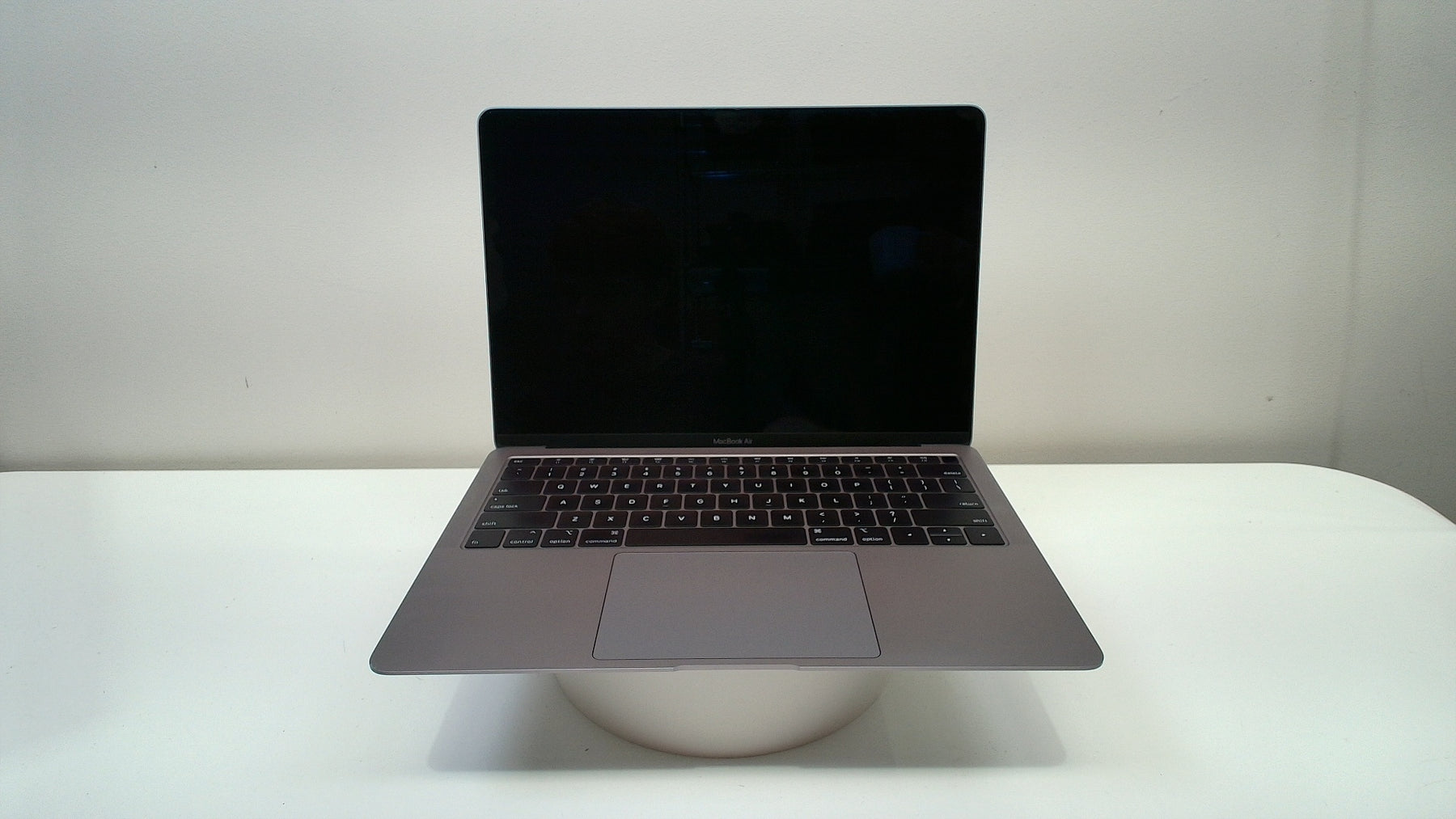 MacBook Air (Retina, 13-inch, 2018) (Read Description)
