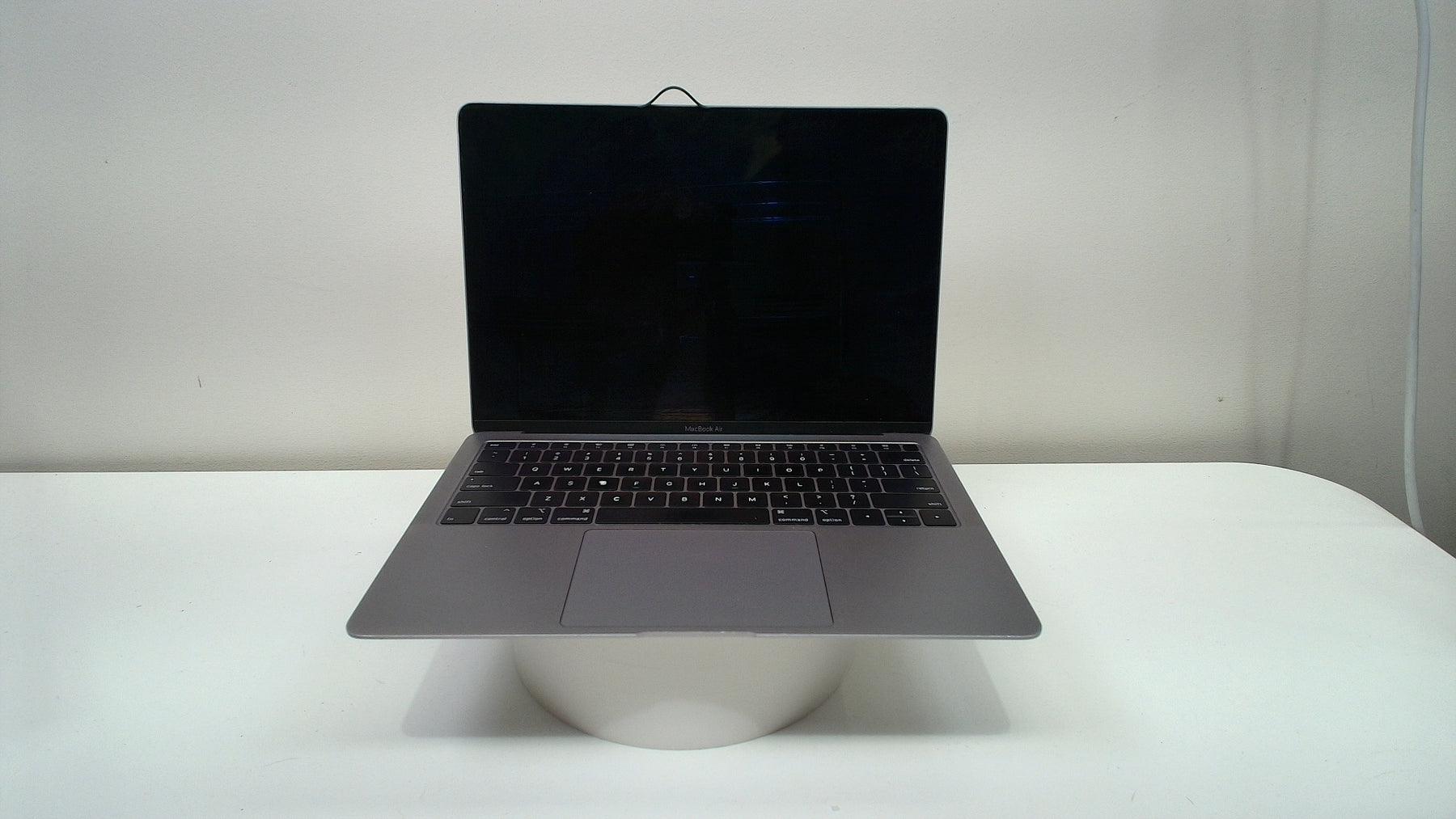 MacBook Air 13 inch retina 2018 (Read Description)