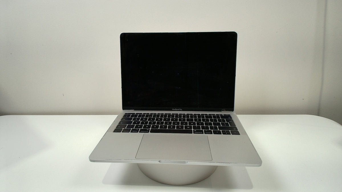MacBook Pro (13-inch, 2017, 2 TBT3)‎ Silver (Read Description)