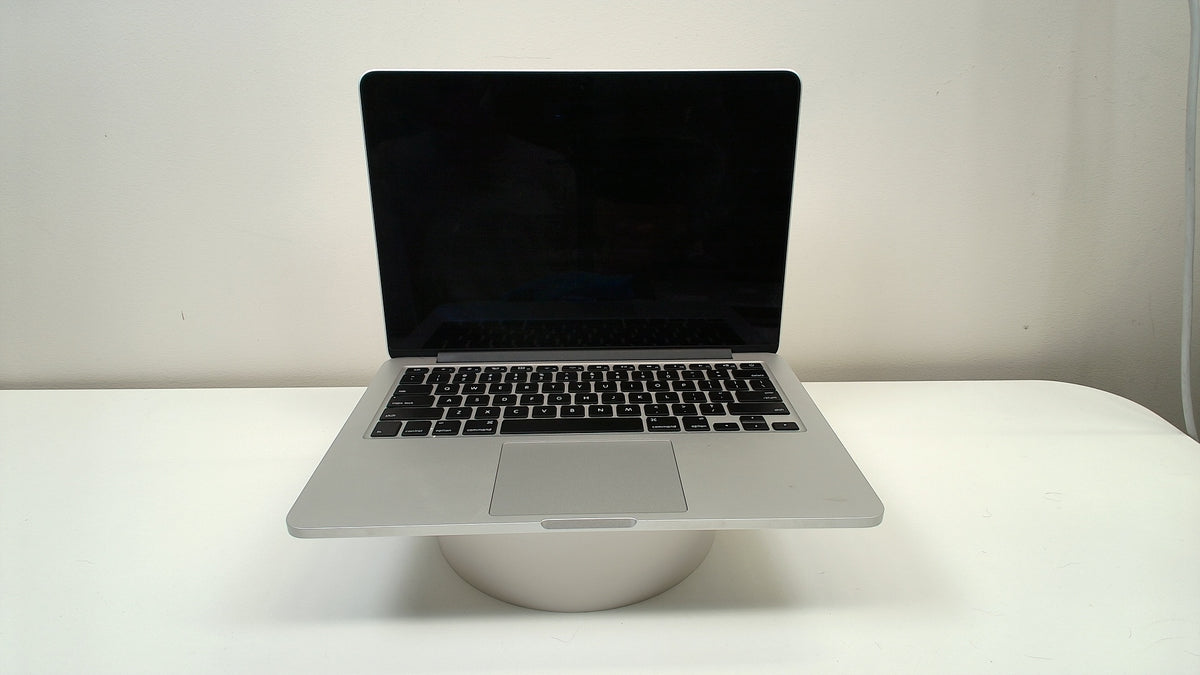 MacBook Pro 13 inch retina 2015 (Read Description)