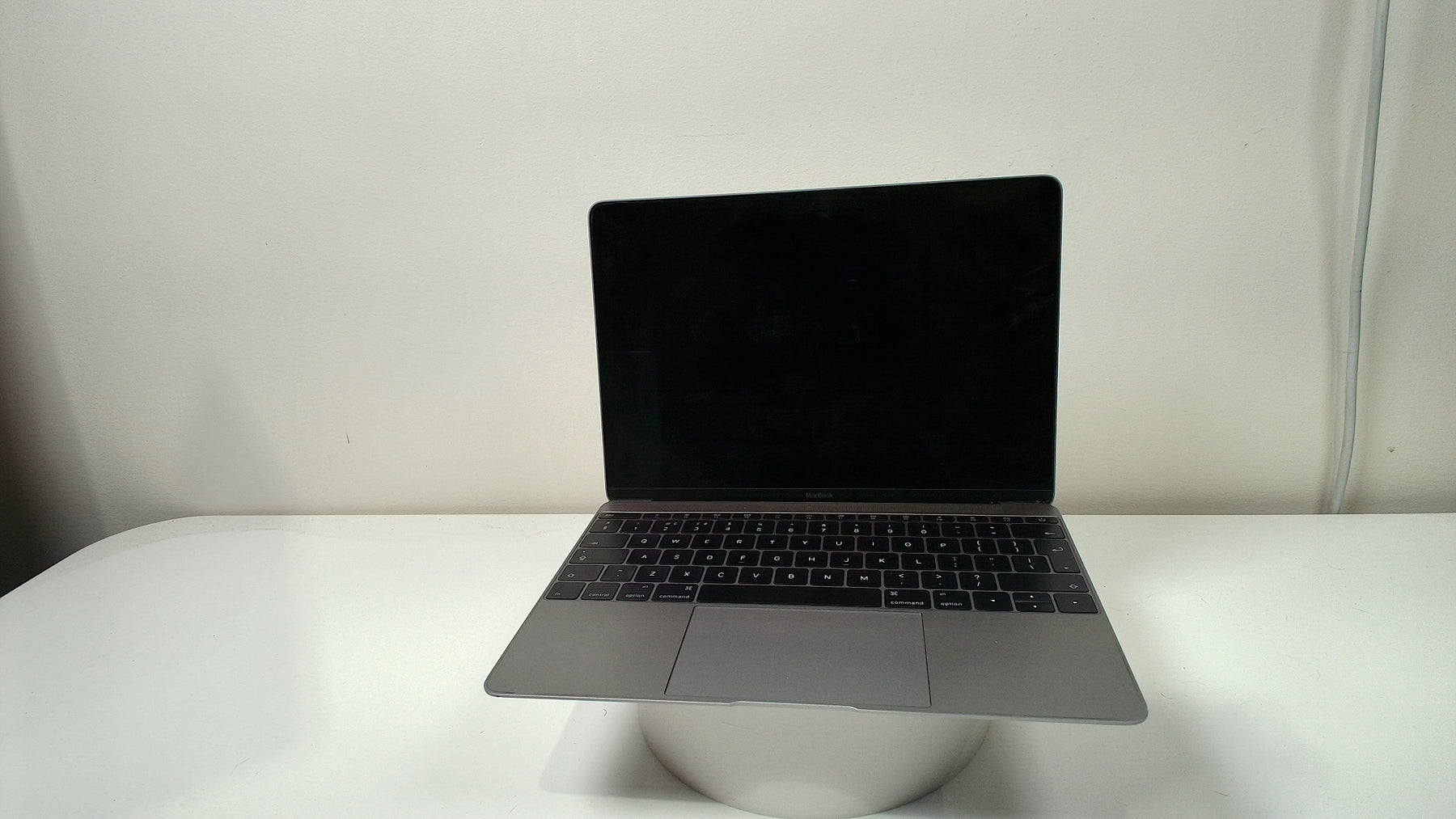 MacBook (Retina, 12-inch, Early 2016)‎ (Read Description)