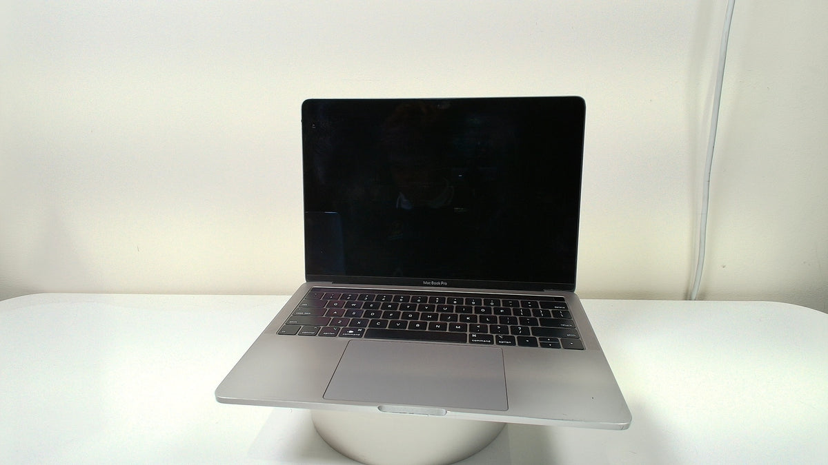 Macbook Pro 13 inch 2018 (Intel, 4 Thunderbolt Ports) (Read Description)