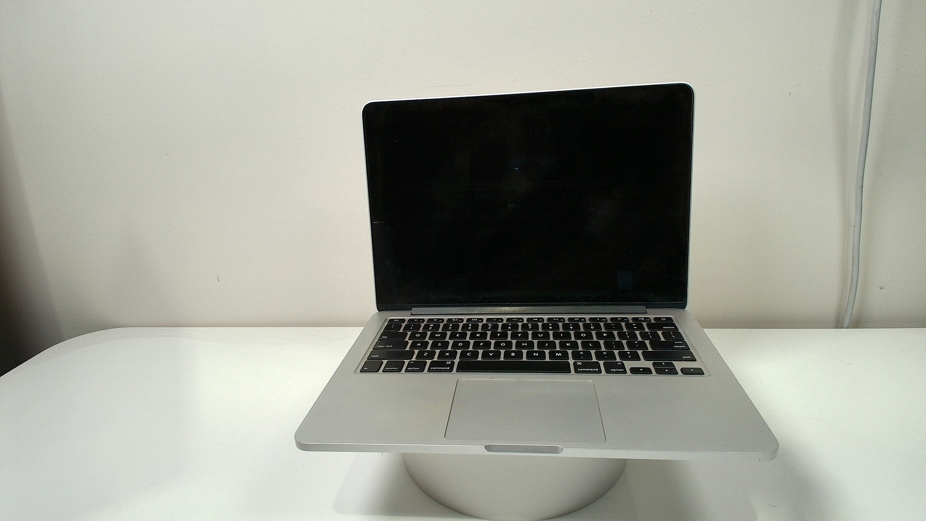 Apple iPhone - iPhone 6S (Read Description)