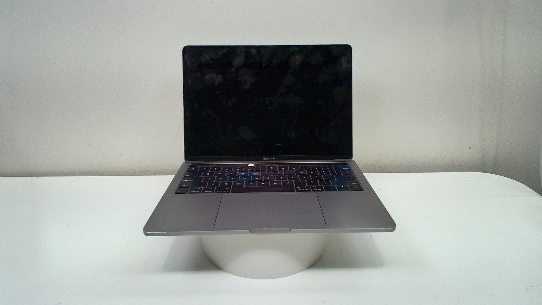 Macbook Pro 13 inch 2018 (Intel, 4 Thunderbolt Ports) Space-Grey (Read Description)