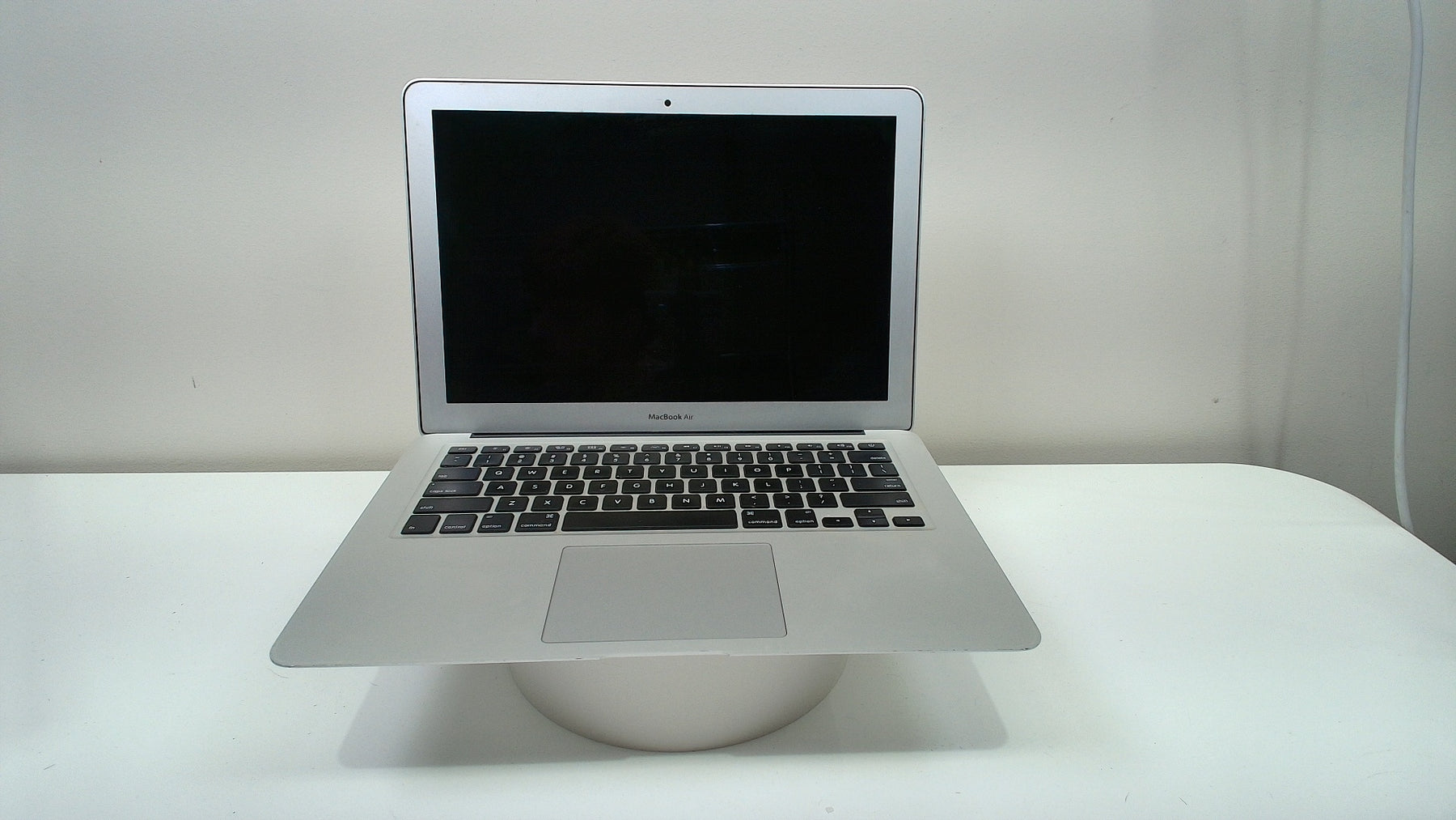 MacBook Air 13 inch 2014 (Read Description)