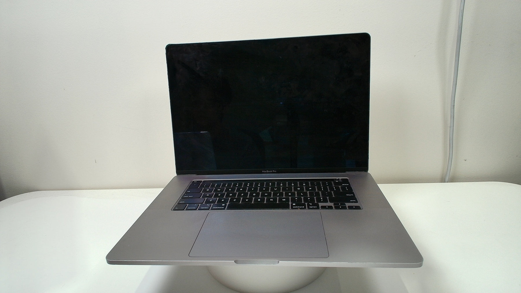 MacBook Pro (16-inch, 2019)‎ (Read Description)
