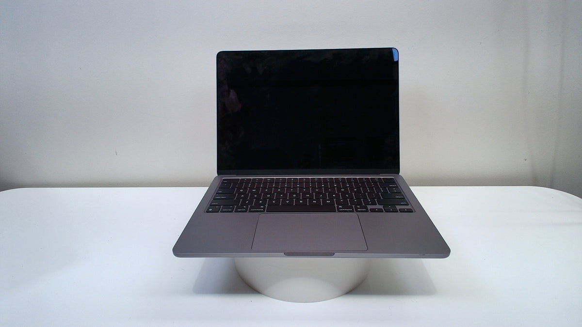 MacBook Air (M2, 2022) (Read Description)