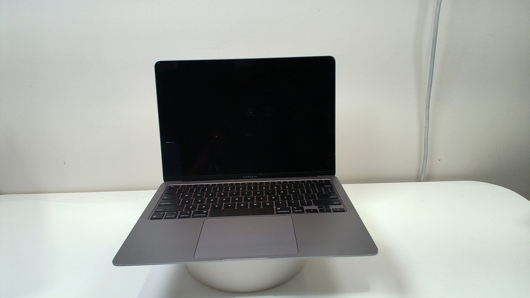 MacBook Air (M1,2020, non touchbar)‎ (Read Description)