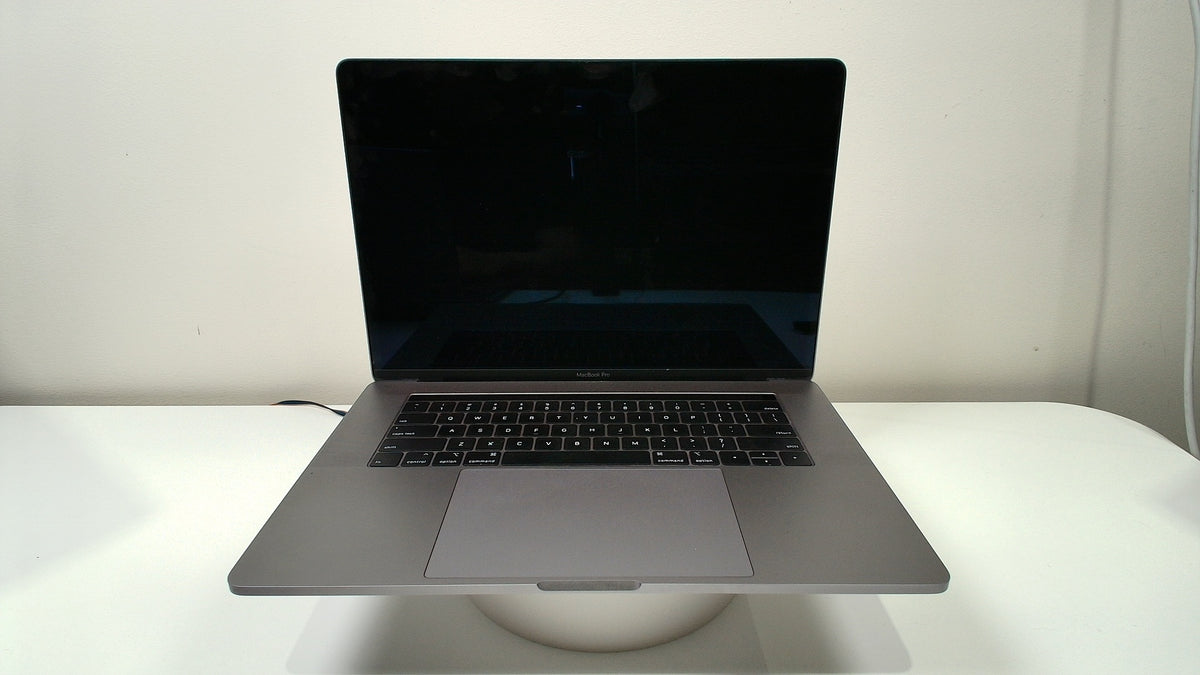 Macbook Pro 15 inch Touchbar 2018 (Read Description)