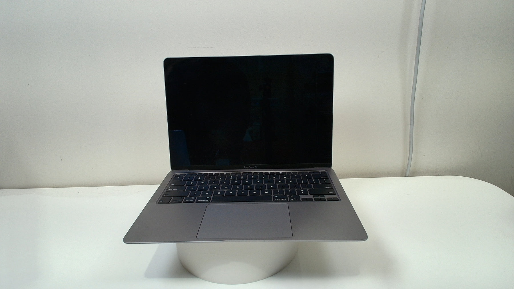 MacBook Air (Retina, 13-inch, 2020)‎ (Read Description)