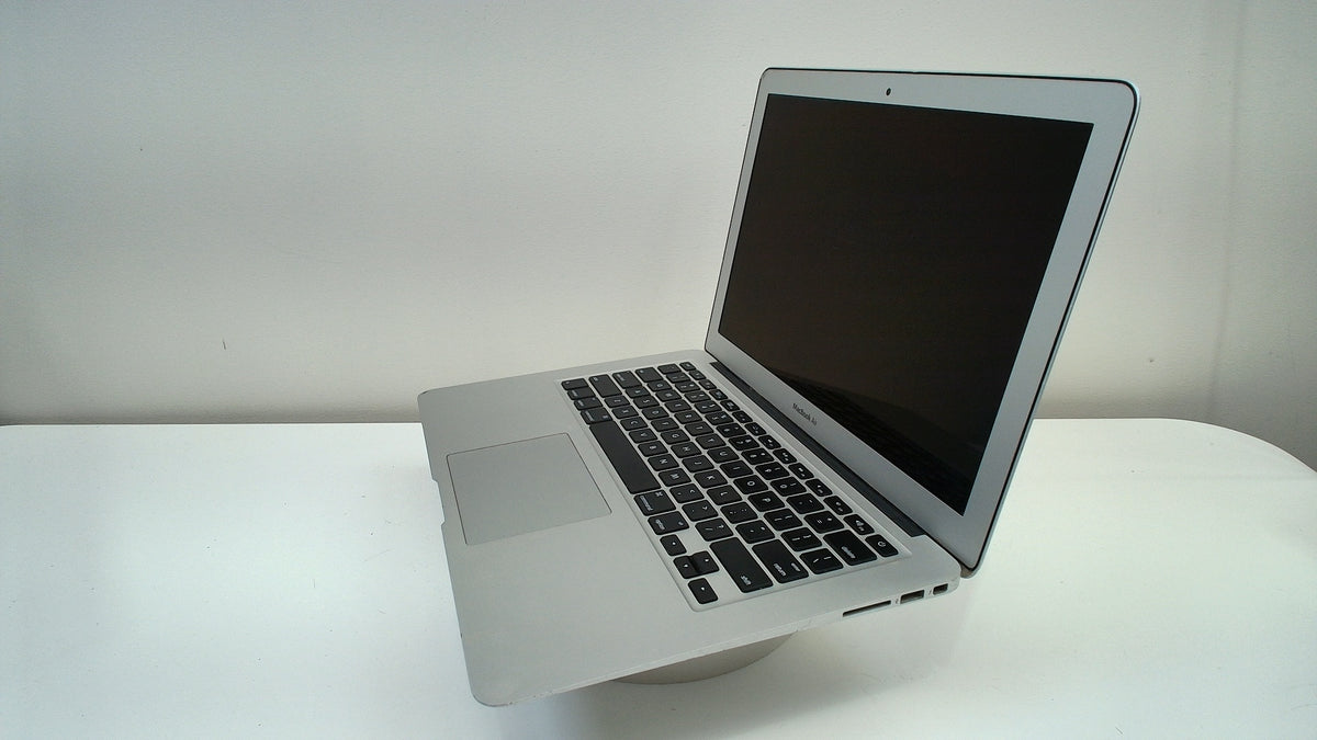 MacBook Air 13 inch 2015 (Read Description)